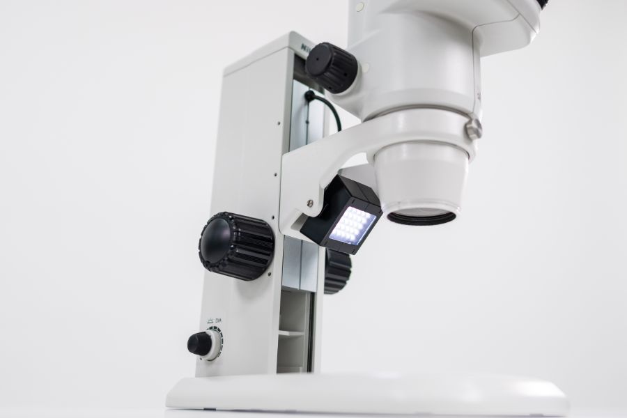 ニコン小型双眼実体顕微鏡ファーブル